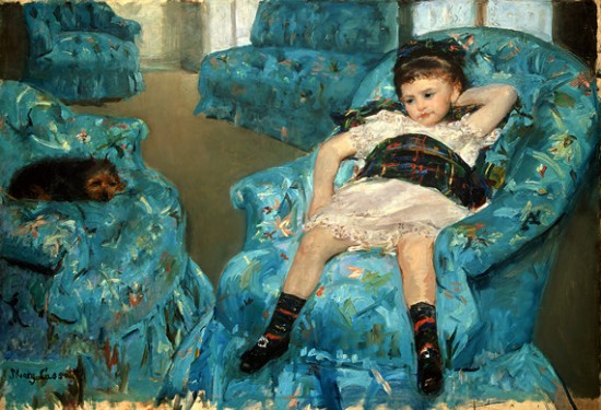 "Little Girl in a Blue Armchair 1878" de Mary Cassatt. Imagen cortesía de Rosa Borrás.