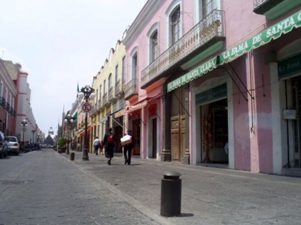 Calle 6 Oriente. Imagen cortesía de Edgar de la Cruz