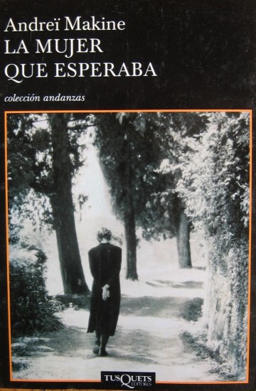 Portada de "La mujer que esperaba" de Andreï Makine. Imagen de Club de la Lectura de la Biblioteca de León.