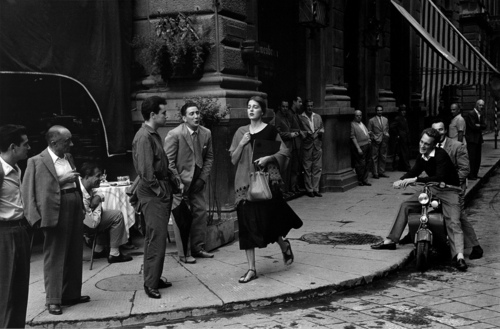 American Girl in Italy, 1951. Ruth Orkin.