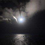 Ataque de EUA a Siria, foto publicada por la Marina de Estados Unidos