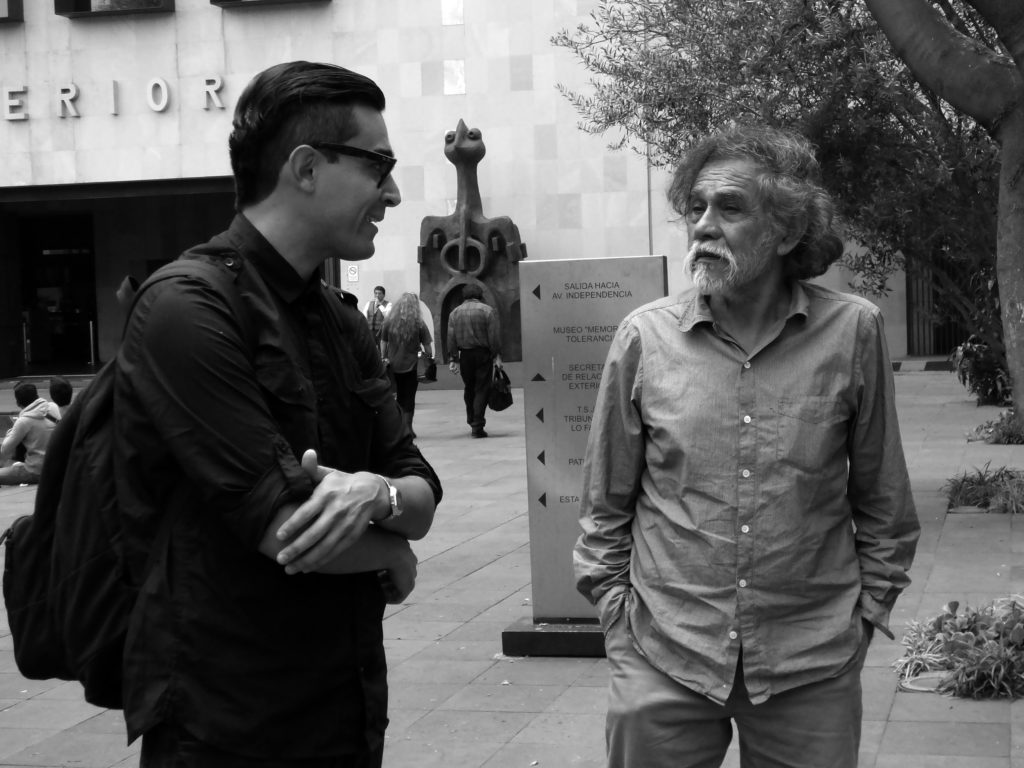 El escritor Tryno Maldonado y vecino de Francisco Toledo, foto de Pascual Borzelli Iglesias