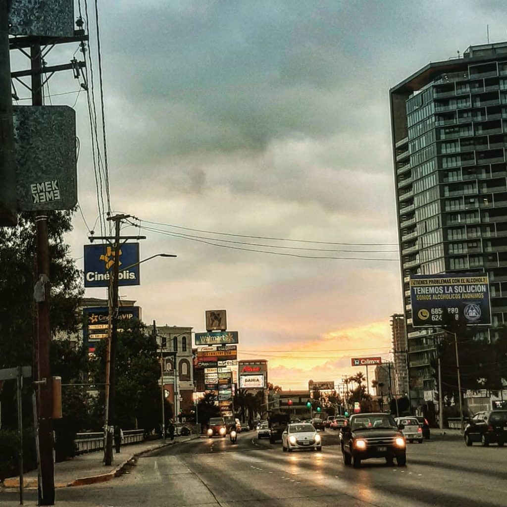 Érase una vez el atardecer en Tijuana foto de Manuel Noctis