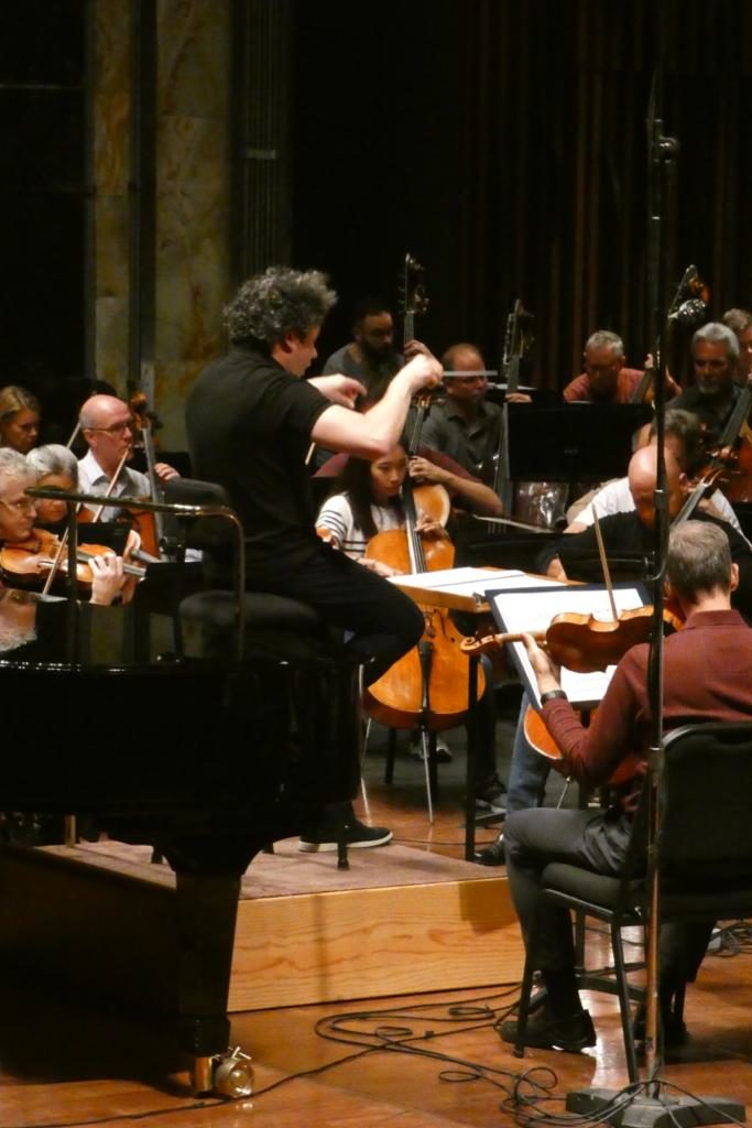 Ensayo de Gustavo Dudamel con la Filarmónica de Los Ángeles