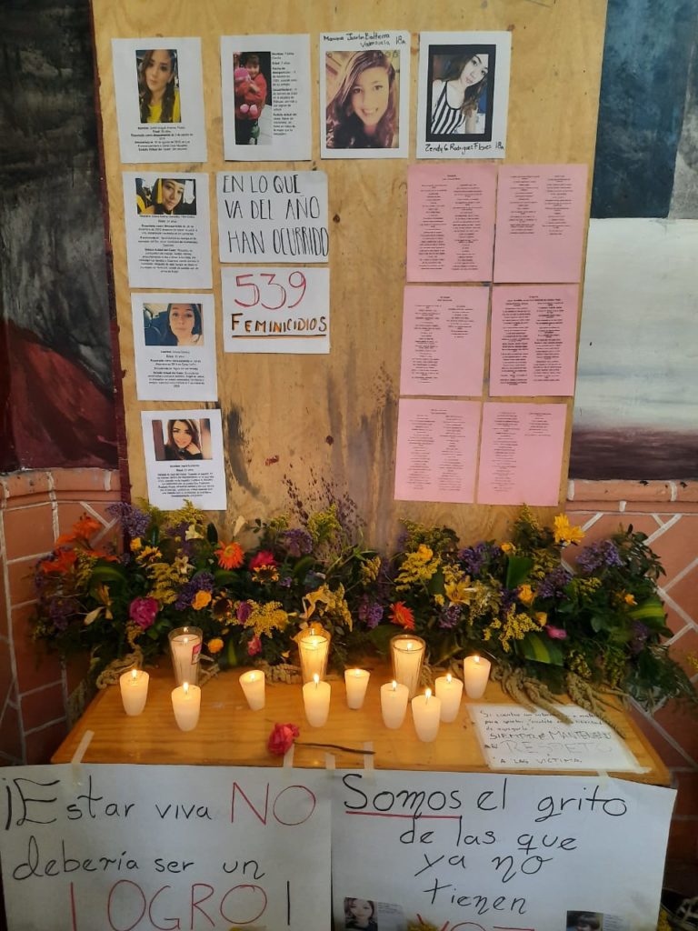 Memorial a las mujeres asesinadas foto de Óscar Alarcón