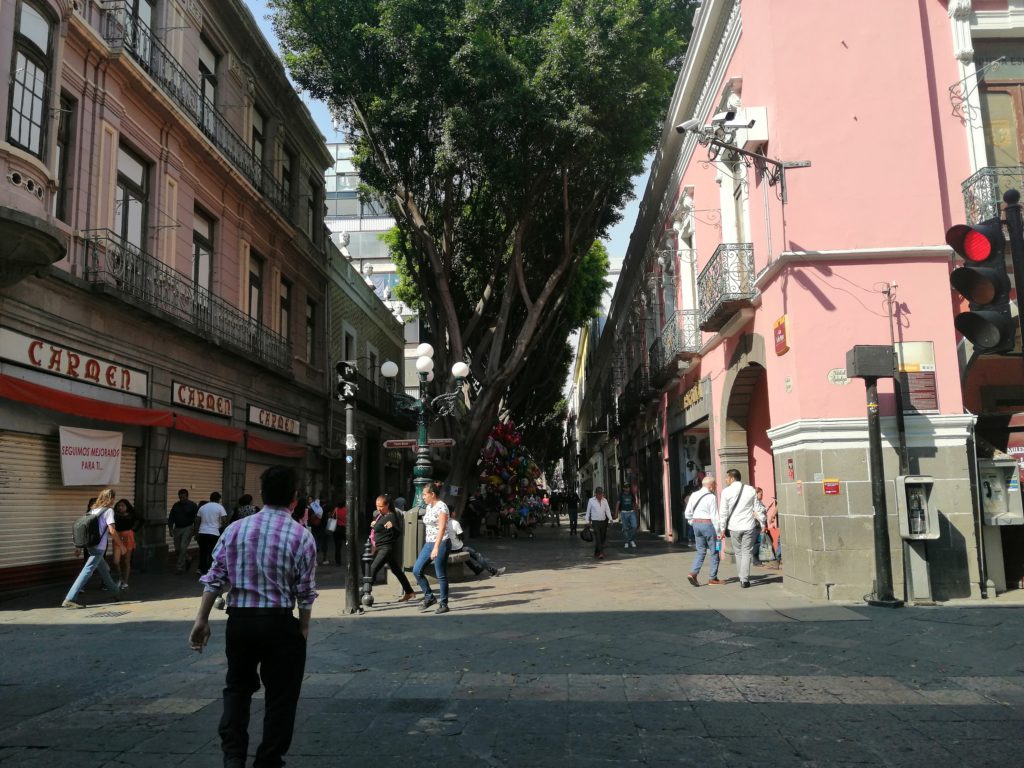 Calle 5 de Mayo. Foto de Luis J. L. Chigo.