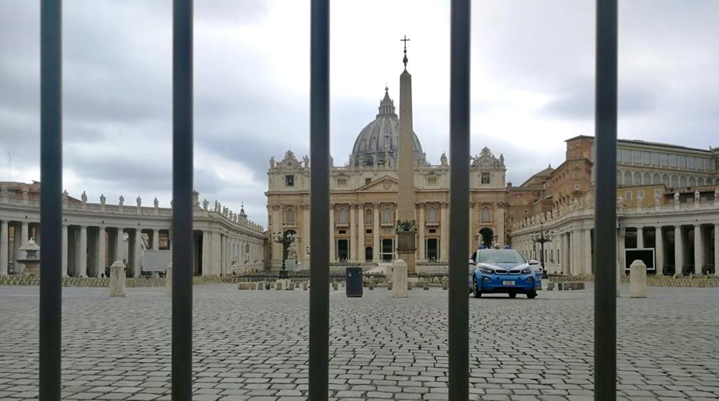 El Vaticano cerrado foto de Margarita Borzelli González