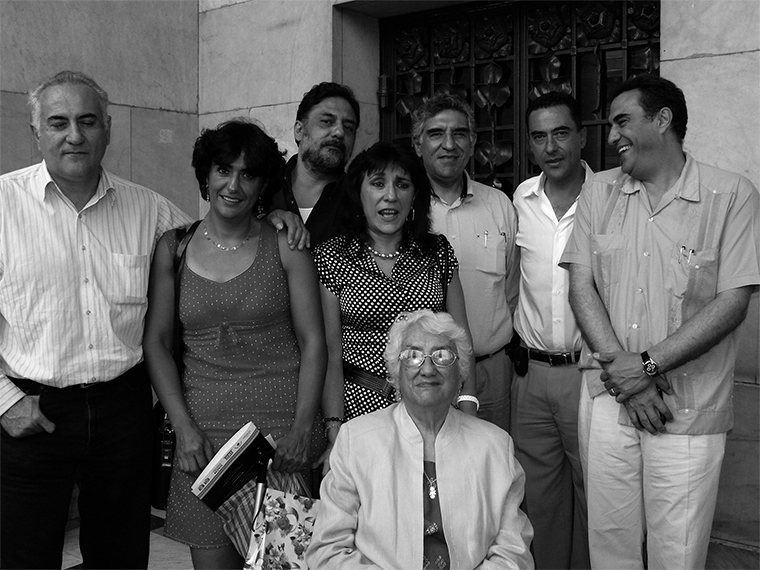 Dolores Castro y su familia. Foto de Pascual Borzelli Iglesias