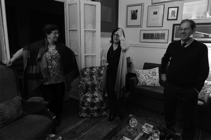 Patricia González Duarte, Manuela Júdice y Nuno Judice y en su casa. Foto de Margarita Borzelli González