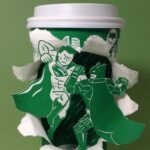 Intervención de Soo Min Kim en vaso de Starbucks