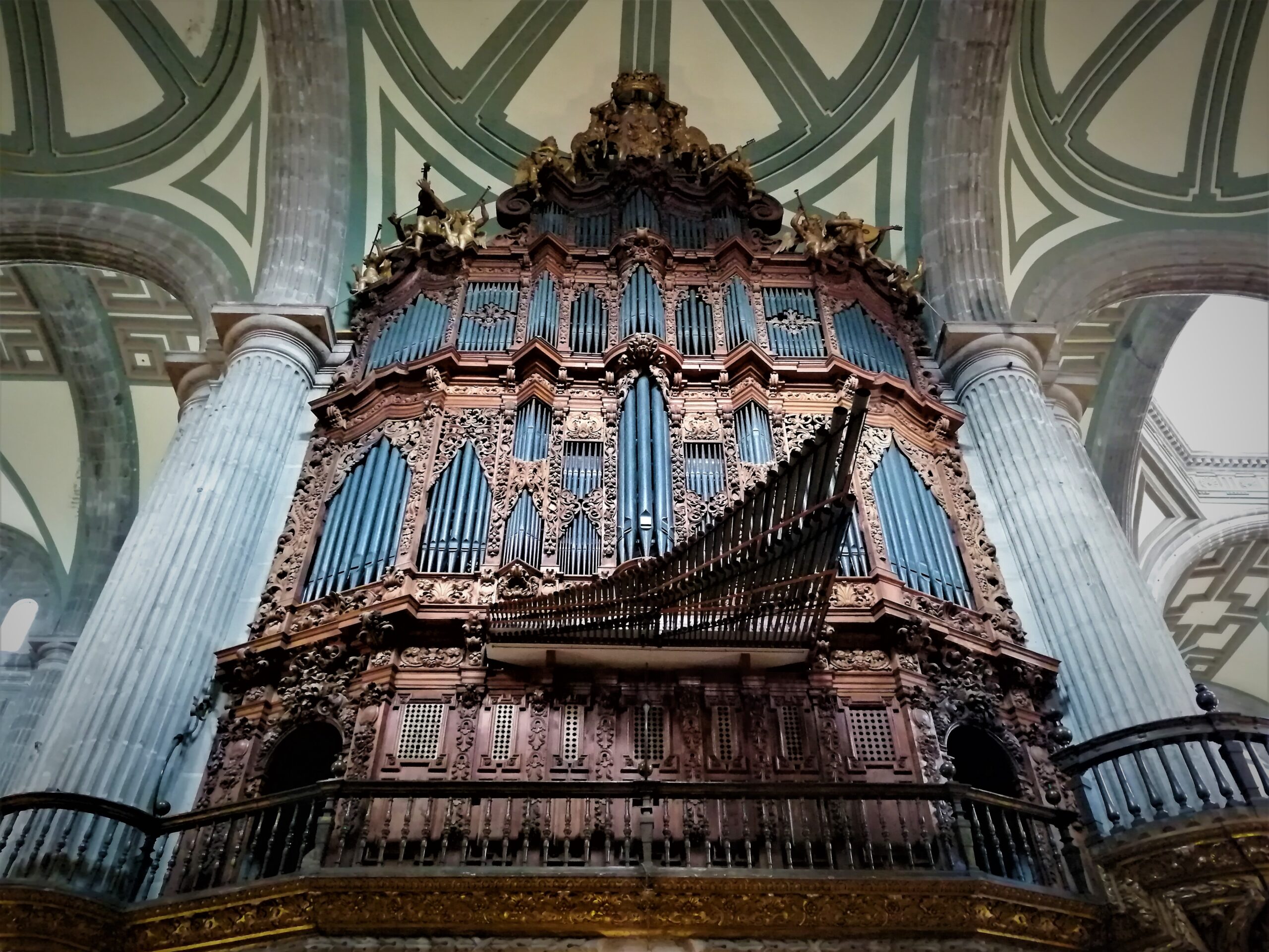 Órgano de la Catedral de la Ciudad de México. Foto de Luis J. L. Chigo