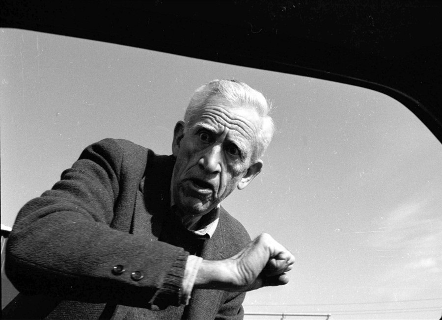 J. D. Salinger fotografiado en contra de su voluntad