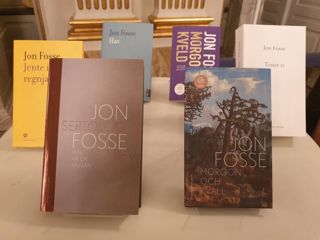 Libros de Jon Fosse. Fotografía de Javier Claure