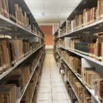 Libreros de la Biblioteca Alfonsina de la UANL. Foto de Óscar Alarcón