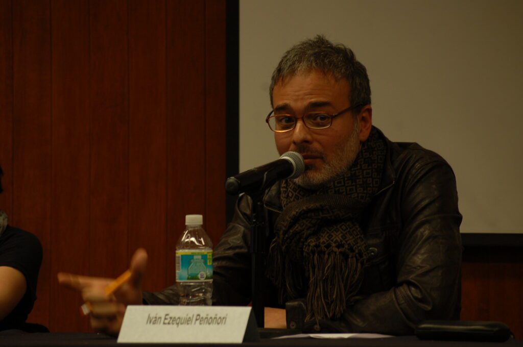 Iván ponencia académica en la UNAM. Foto cortesía de Mario Bravo
