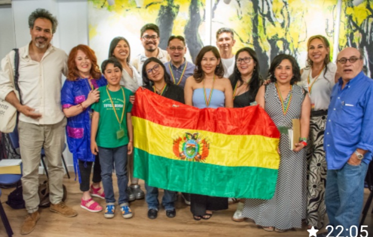 Autoras y autores bolivianos. Fotografía por cortesía de Javier Claure