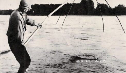 El libro de Dios y los Húngaros de Antonio Cisneros