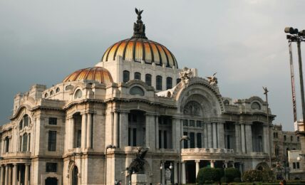 Fotografía de Clayton Cardinalli a través de Unsplash