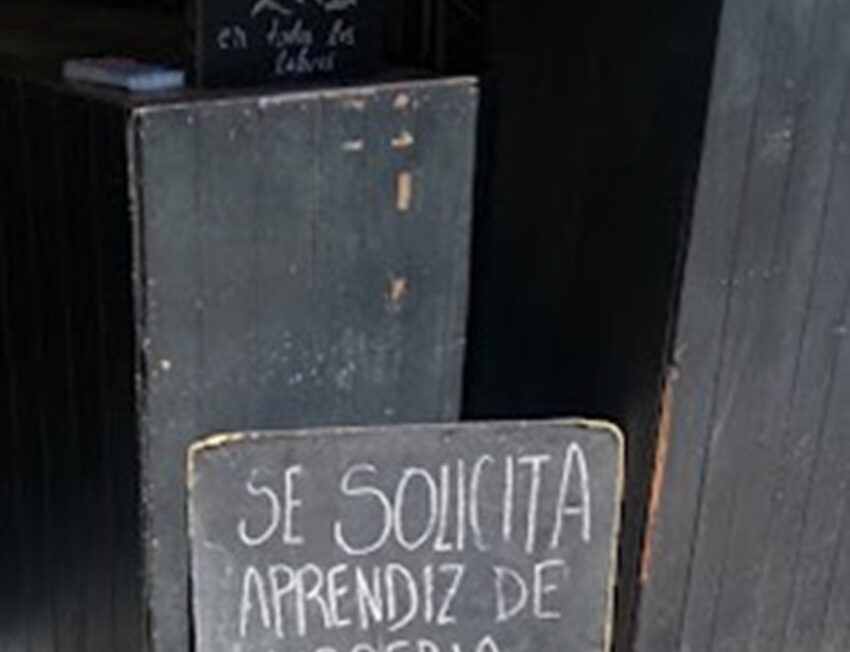 Se solicita aprendiz de librería 18 de febrero de 2024