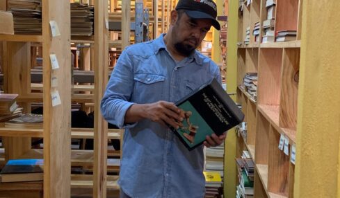 Sergio Núñez. Foto de @limonkalibreria