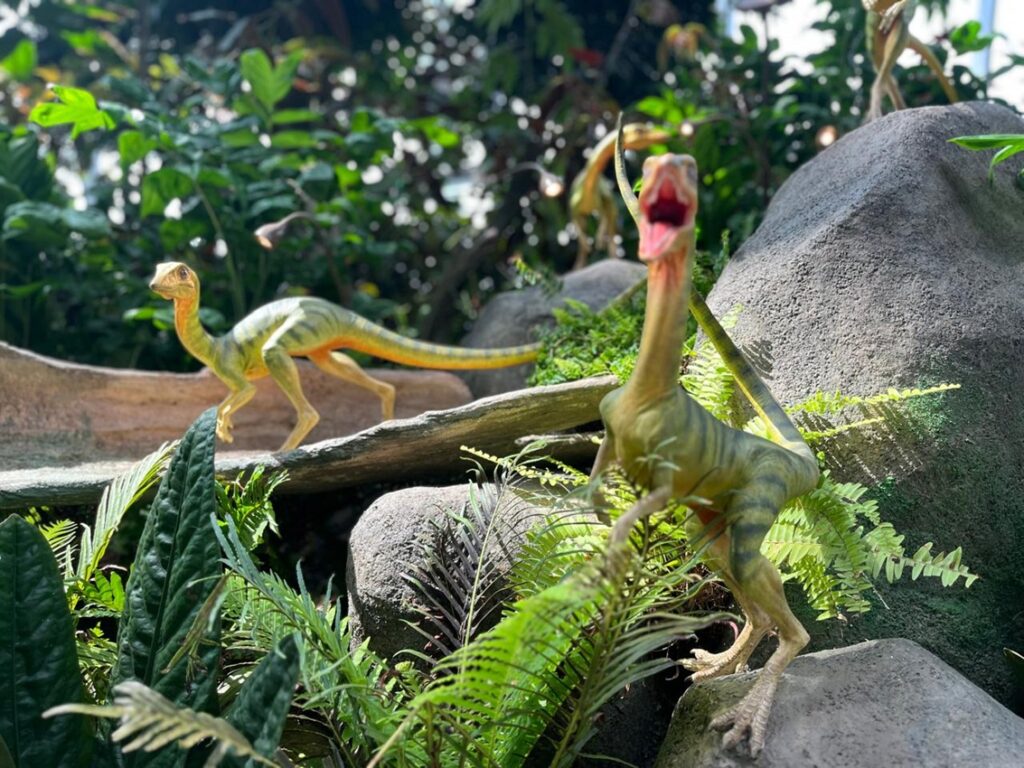 Dinosaurios en Cloud Forest Singapur. Fotografía de Óscar Alarcón