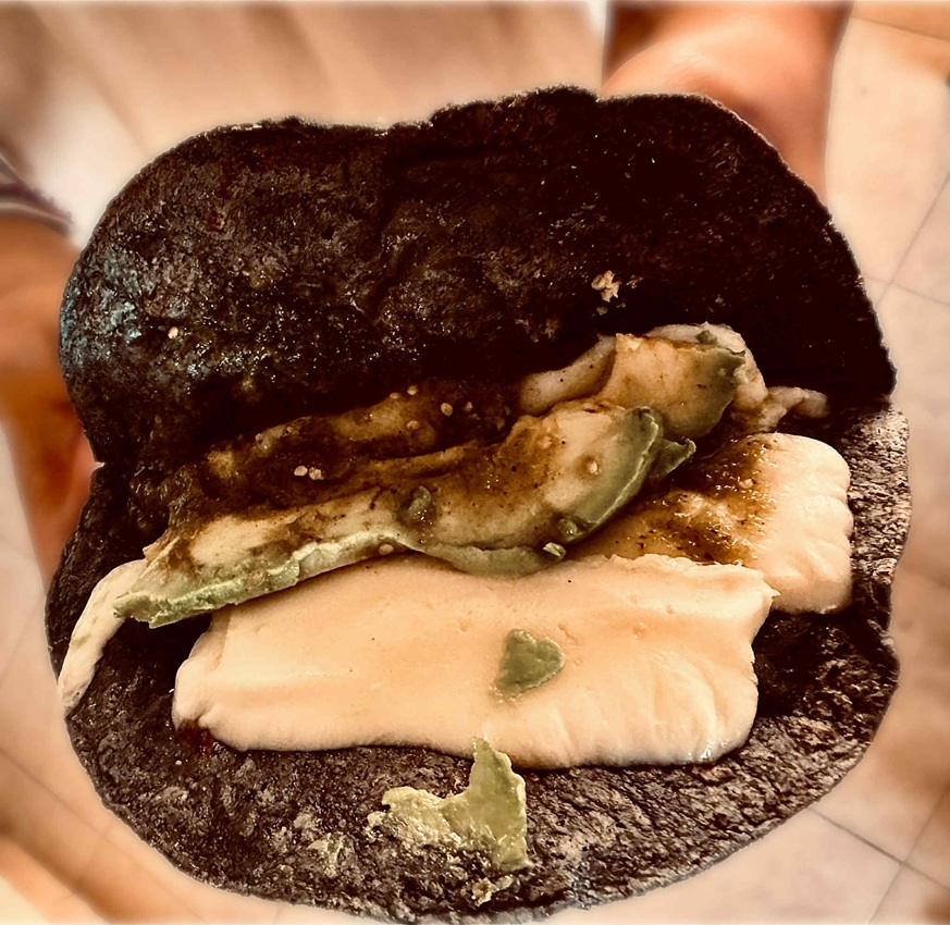 Tacos con salsa de tomatillo