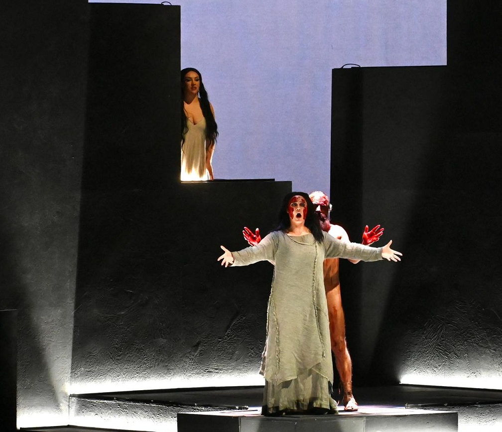 Elektra en el Palacio de Bellas Artes. Foto tomada del INBAL