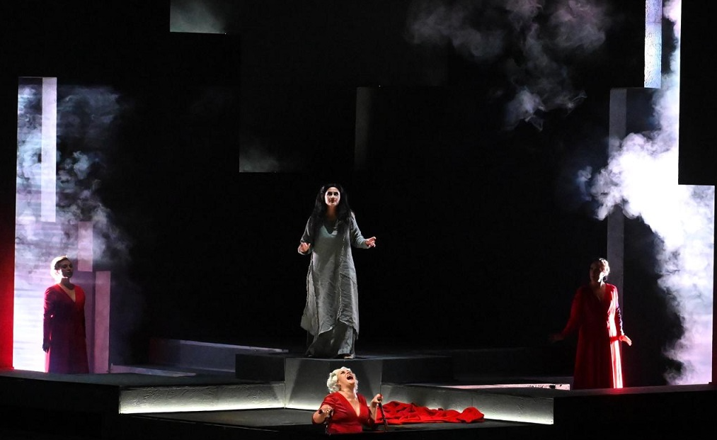 Elektra en el Palacio de Bellas Artes. Foto tomada del INBAL