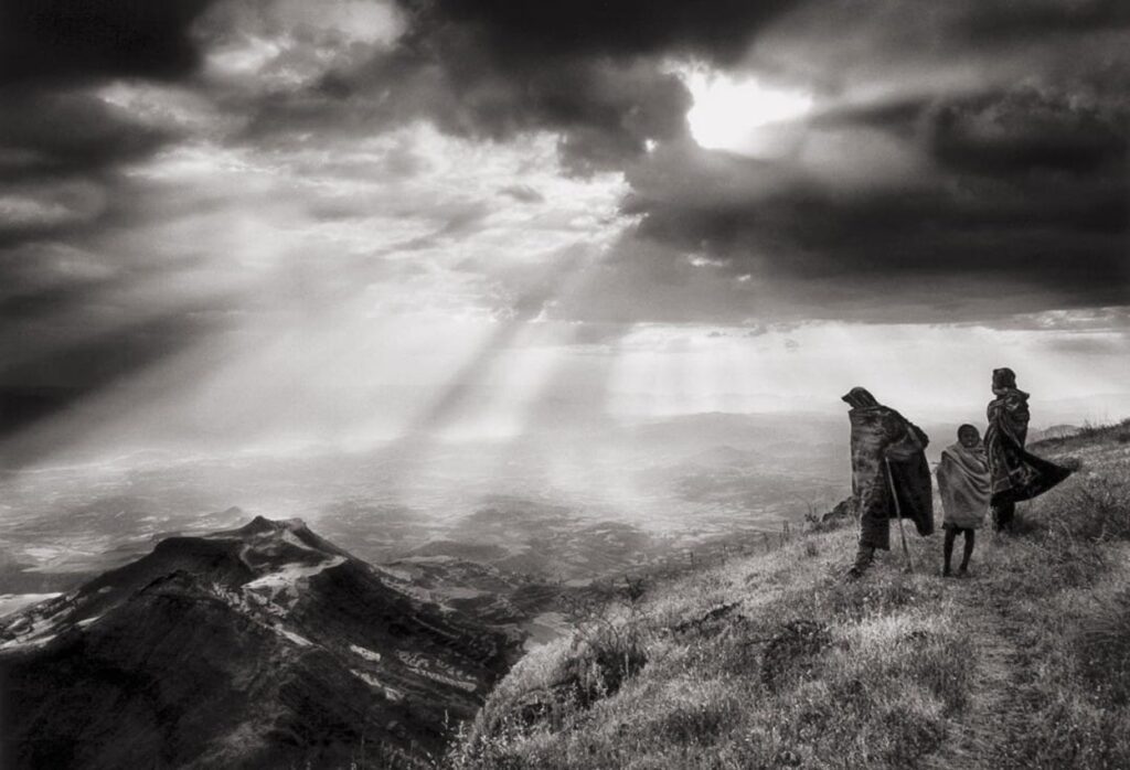 Fotografama de La sal de la tierra documental sobre Sebastián Salgado