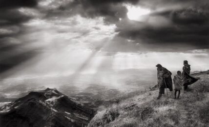 Fotografama de La sal de la tierra documental sobre Sebastián Salgado