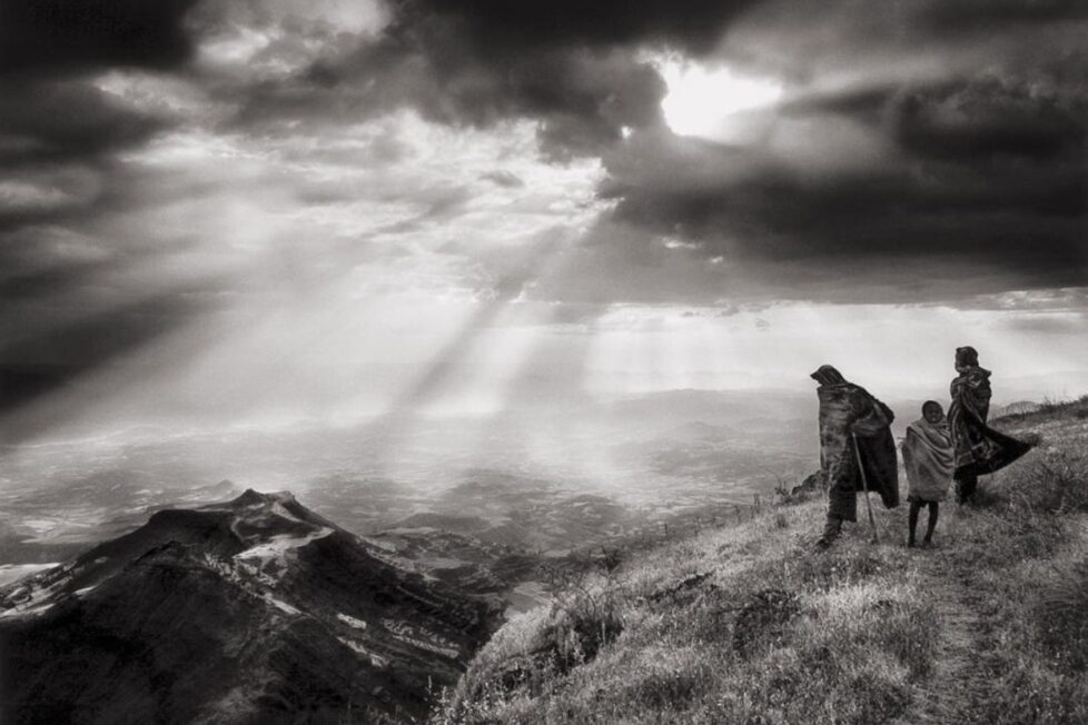 Fotografama de La sal de la tierra documental sobre Sebastián Salgado