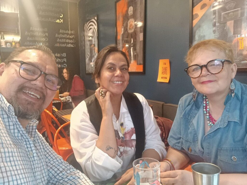 Óscar Alarcón Lucirene Castellanos y Mónica Maristain. Foto de Óscar Alarcón