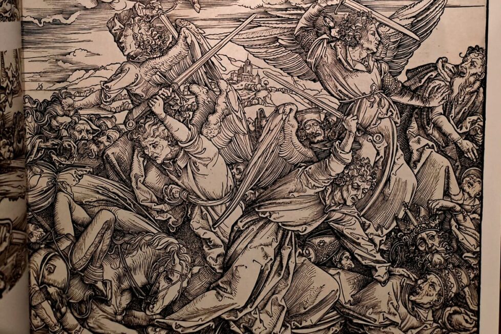 Fragmento de una impresión de Los cuatro ángeles vengadores de Alberto Durero. Fotografía de Mirna Coreliel