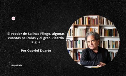 Ricardo Piglia en su estudio