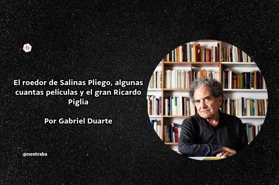 Ricardo Piglia en su estudio