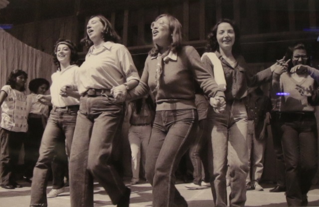 Mujer escucha esta es tu lucha. Fotografía de Ana Victoria Jiménez