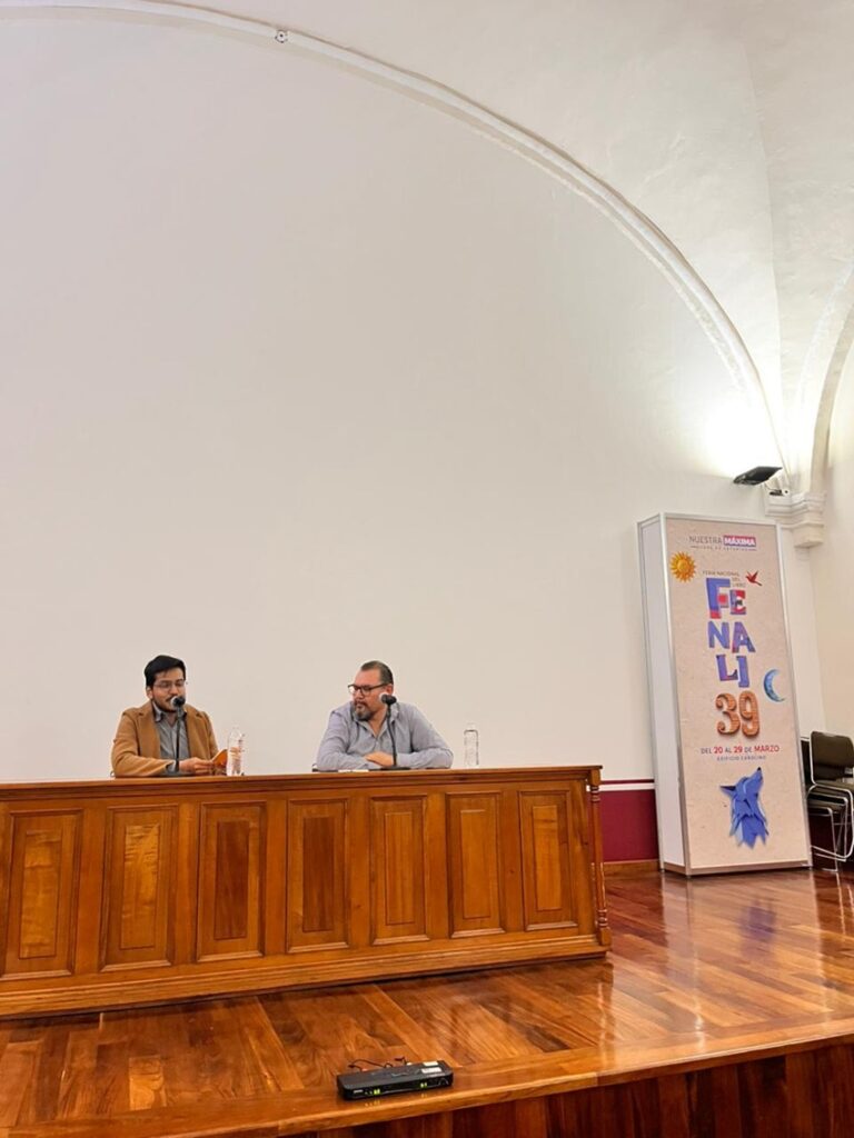 De izquierda a derecha Juan Jesús Jiménez y Óscar Alarcón durante la presentación de Circo Momentáneo de Juan Jesús Jiménez