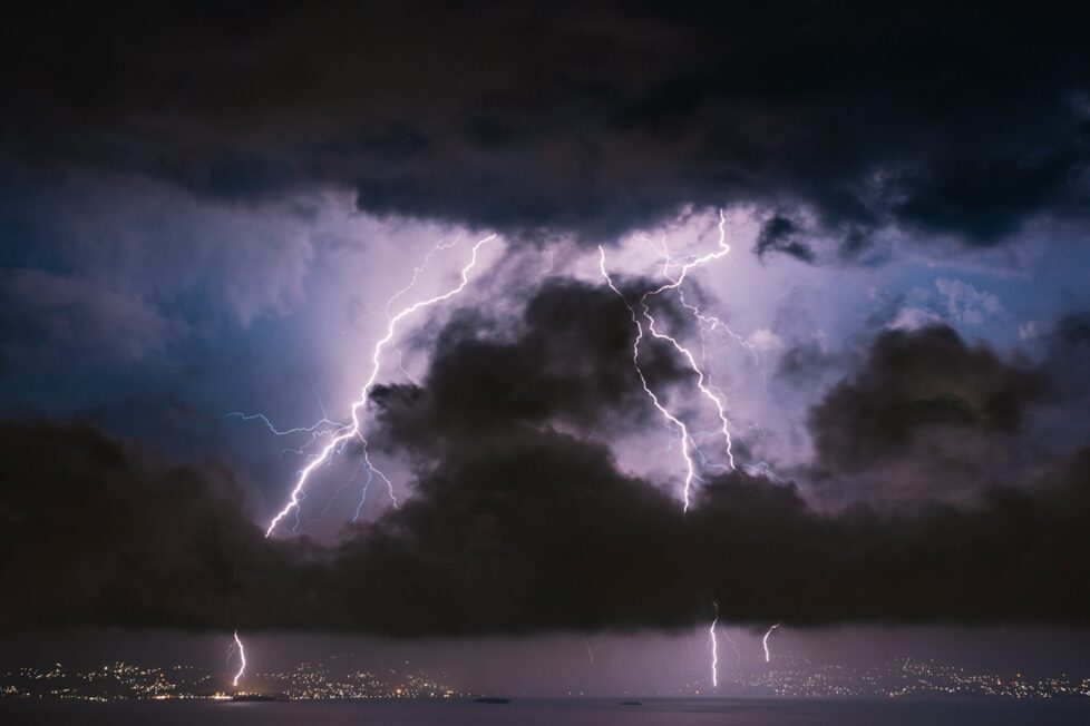 Fotografía de Tasos Mansour a través de Unsplash