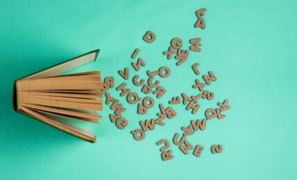 Letras. Imagen por cortesía de Javier Claure C.