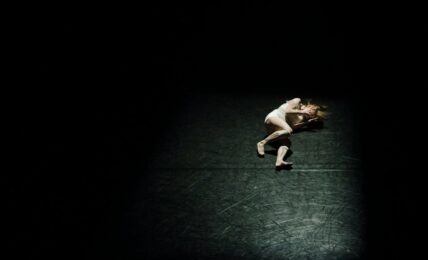 Fotografía de Hailey Kean a través de Unsplash